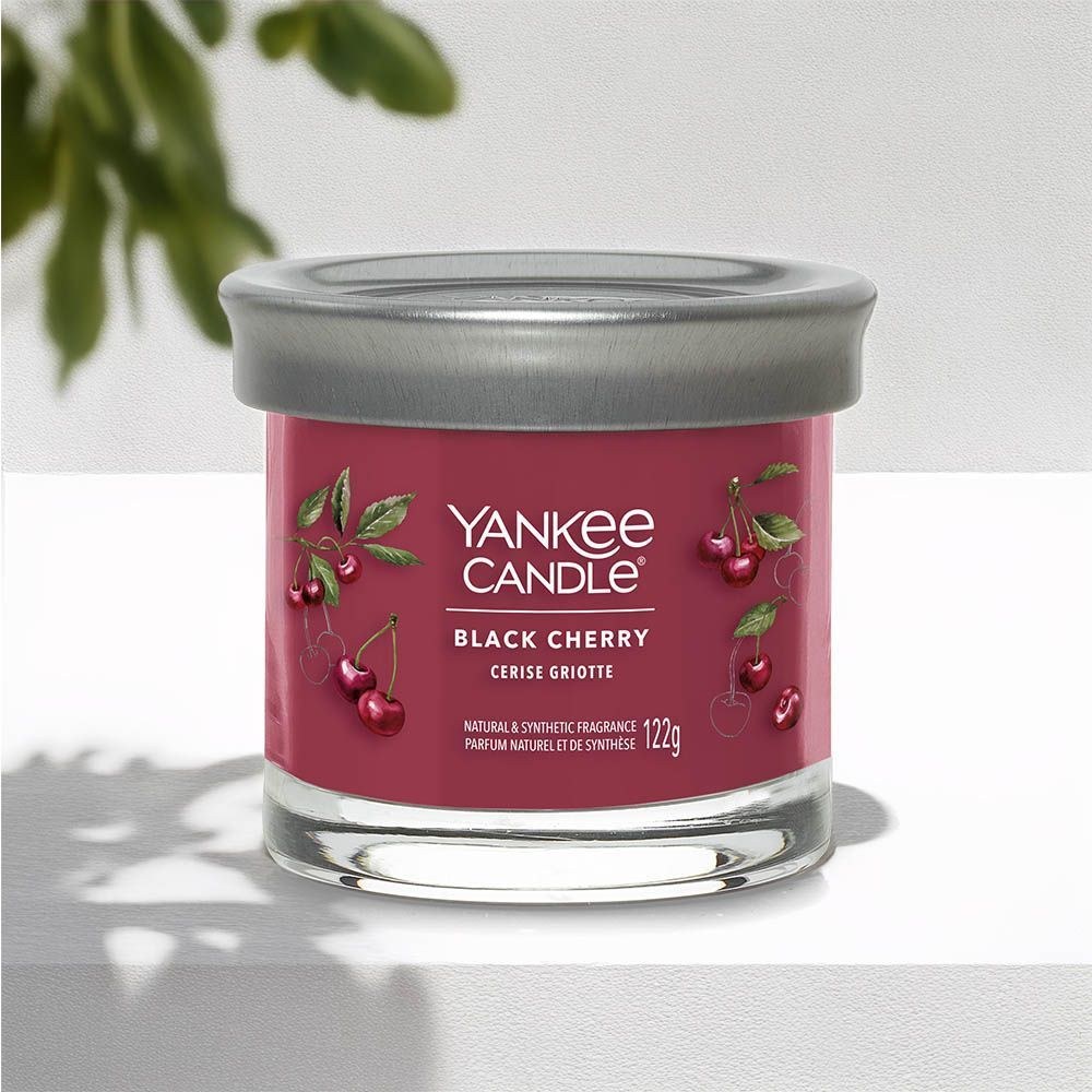 Yankee Candle Black Cherry (122g) φωτογραφία