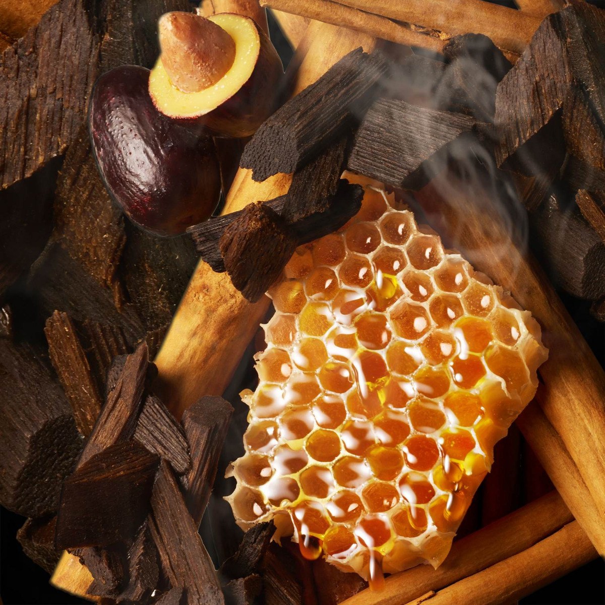 Molton Brown Mesmerising Oudh Accord & Gold Bath & Shower Gel (300ml) φωτογραφία