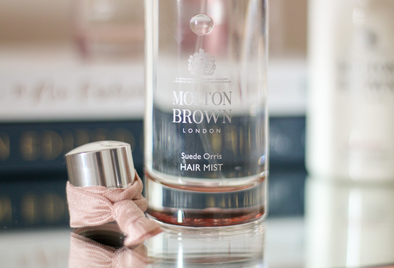 Molton Brown Suede Orris Hair Mist (100ml) φωτογραφία