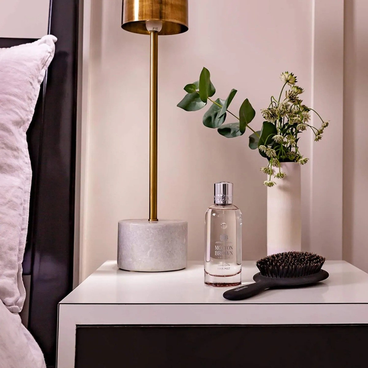 Molton Brown Suede Orris Hair Mist (100ml) φωτογραφία