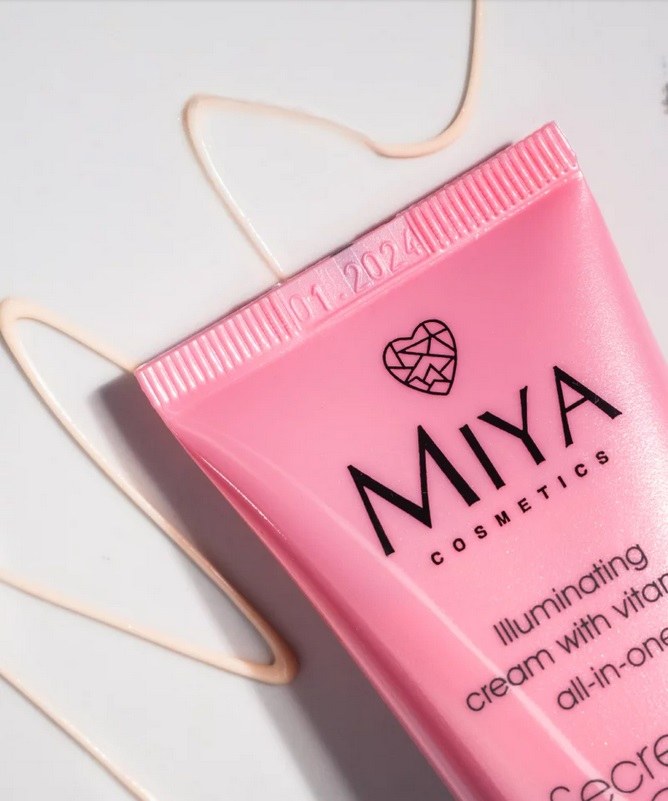 Miya Cosmetics Secret Glow Illuminating Cream With Vitamins All-in-one (30ml) φωτογραφία